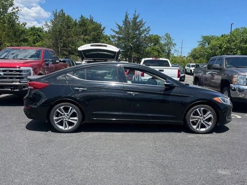 Used 2017 Hyundai Elantra Limited w/ Limited Tech Package 04 FWD image 10
