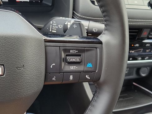 Used 2025 Nissan Rogue SL w/ Tech Package FWD image 25