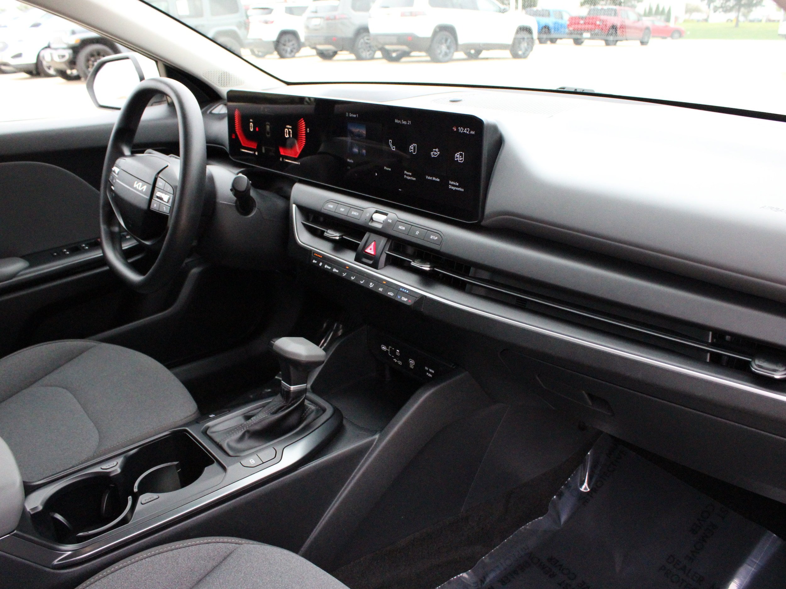 Used 2025 Kia K4 FWD image 32