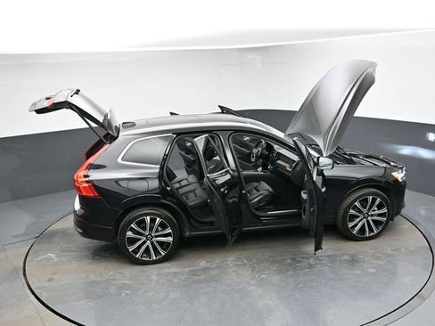Used 2023 Volvo XC60 B5 Ultimate w/ Protection Package Premier image 41