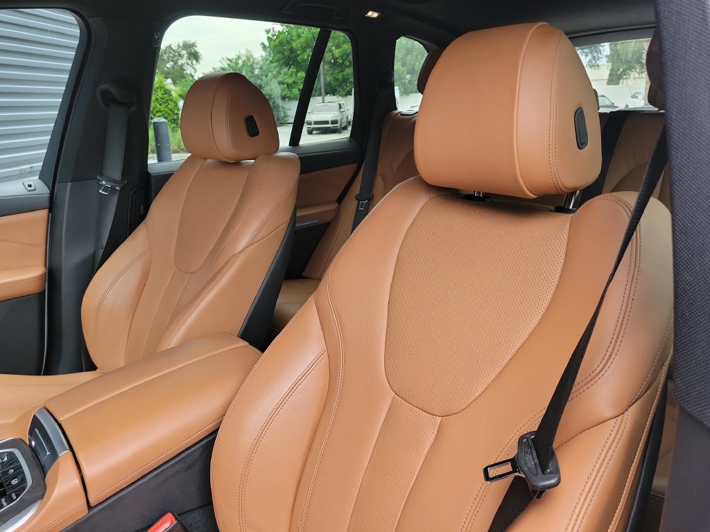 Used 2022 BMW X5 xDrive45e w/ M Sport Package AWD/4WD image 5
