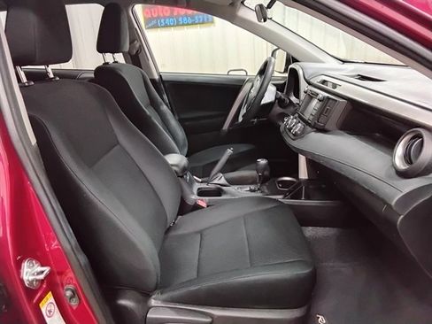Used 2018 Toyota RAV4 LE AWD/4WD image 14