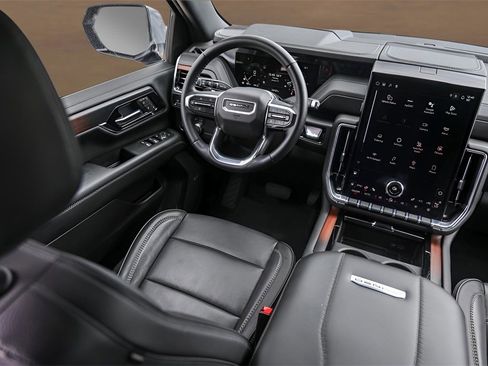 Used 2025 GMC Yukon Denali image 28