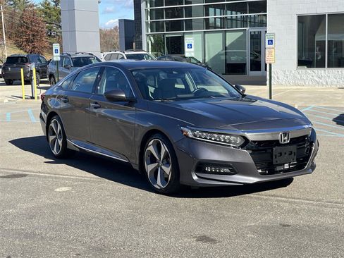 Used 2018 Honda Accord Touring image 7