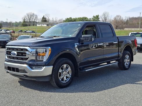 Certified 2022 Ford F150 XLT w/ Equipment Group 302A High image 3