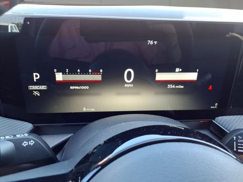 New 2026 Nissan Kicks SR FWD image 17