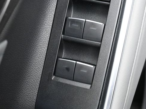 Certified 2025 Toyota Highlander Platinum AWD/4WD image 14