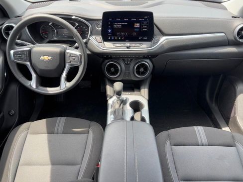 Used 2024 Chevrolet Blazer LT w/ Convenience Package FWD image 11