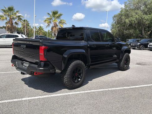 Used 2025 Toyota Tacoma TRD Pro AWD/4WD image 4