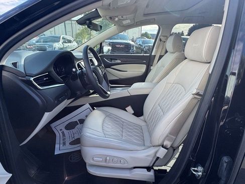 Used 2023 Buick Enclave Avenir w/ Avenir Technology Package image 22