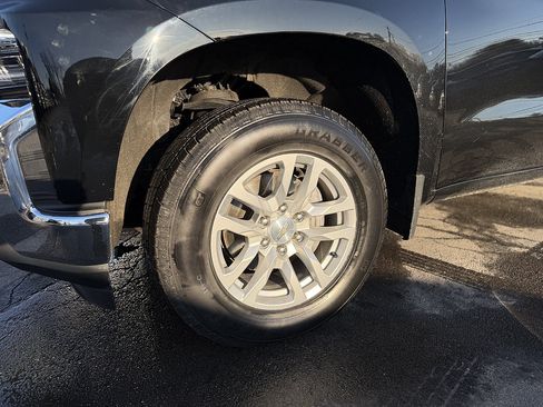 Used 2022 Chevrolet Silverado 1500 LT AWD/4WD image 9
