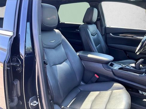 Used 2021 Cadillac XT5 Premium Luxury w/ LPO, Floor Liner Package image 9