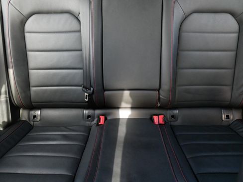 Used 2017 Volkswagen GTI SE image 13