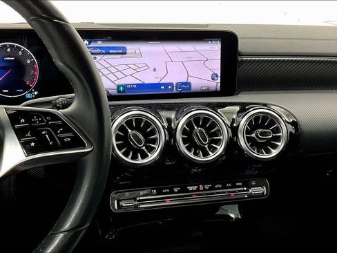 Used 2024 Mercedes-Benz CLA 250 image 8