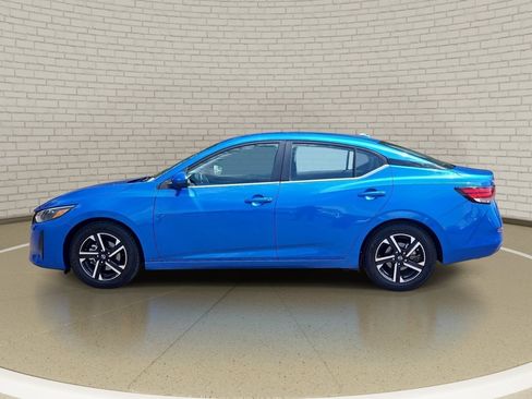 Used 2024 Nissan Sentra SV FWD image 8