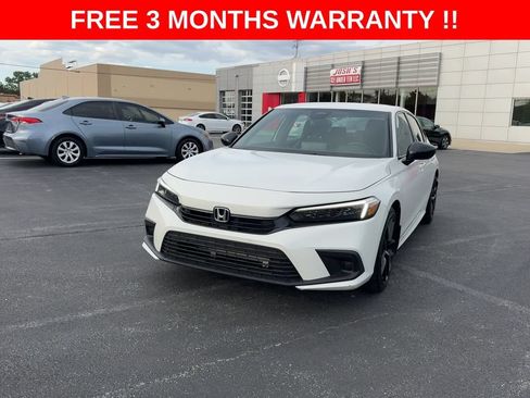 Used 2023 Honda Civic Sport image 3