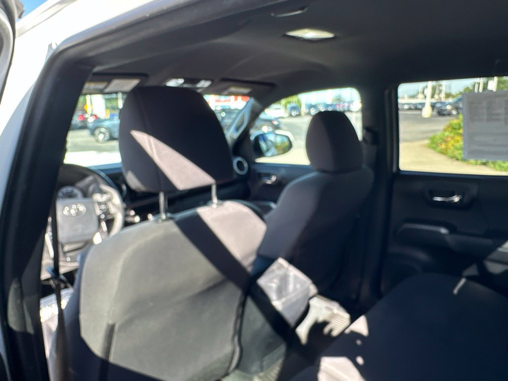 Used 2019 Toyota Tacoma TRD Sport AWD/4WD image 40