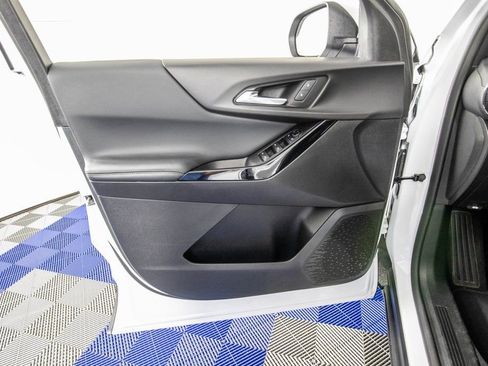 Used 2025 Chevrolet Equinox LT image 13