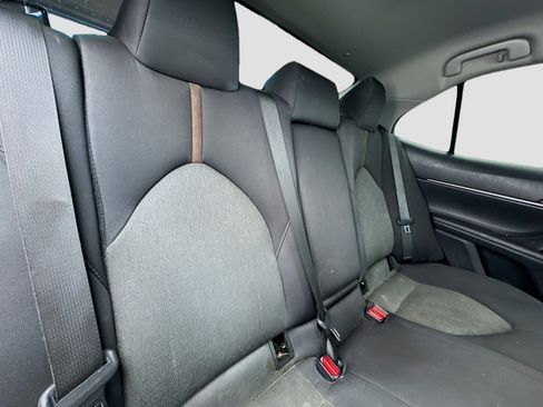 Used 2019 Toyota Camry LE image 17