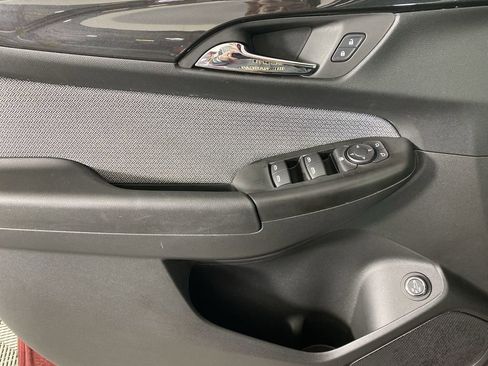 Used 2025 Chevrolet TrailBlazer LT w/ Convenience Package image 23