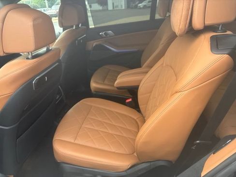 Used 2023 BMW X7 xDrive40i w/ M Sport Package AWD/4WD image 15