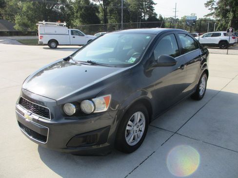 Used 2015 Chevrolet Sonic LT FWD image 6