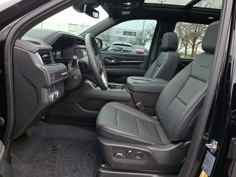 Used 2023 GMC Yukon Denali image 14
