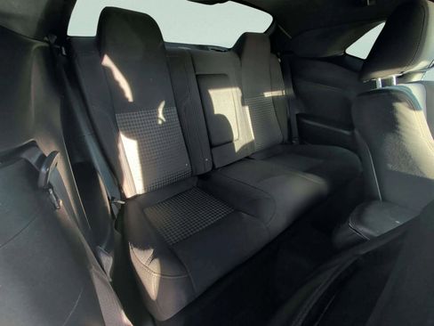 Used 2019 Dodge Challenger SXT image 19