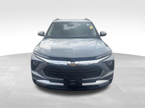 Used 2025 Chevrolet TrailBlazer LT w/ Convenience Package FWD image 7