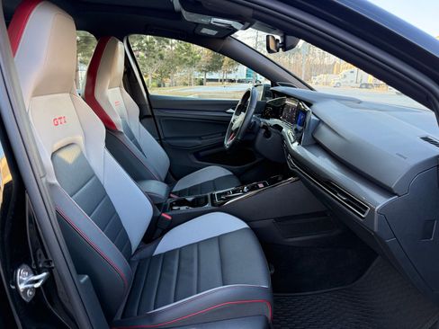 Used 2024 Volkswagen GTI SE w/ SE Leather Seats Package image 36