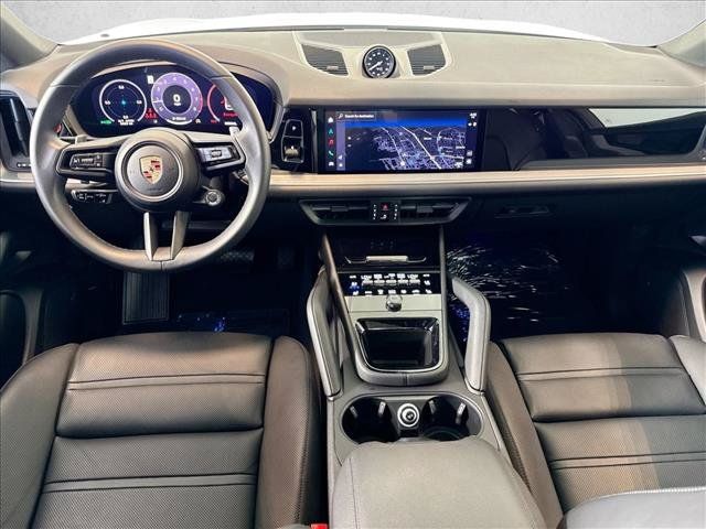 Certified 2025 Porsche Cayenne Coupe AWD/4WD image 20