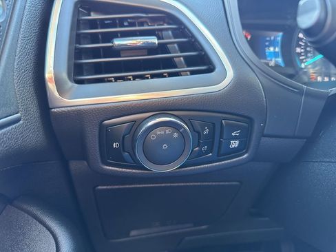 Used 2024 Ford Edge Titanium AWD/4WD image 10