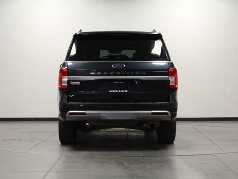 Used 2023 Ford Expedition XLT image 5