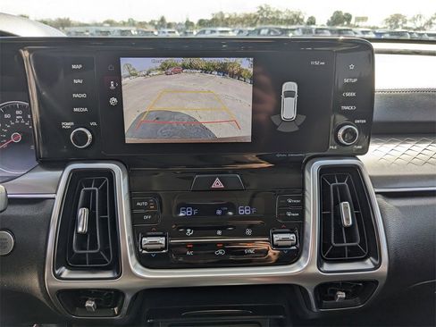 Certified 2023 Kia Sorento S w/ Panoramic Sunroof Package image 24