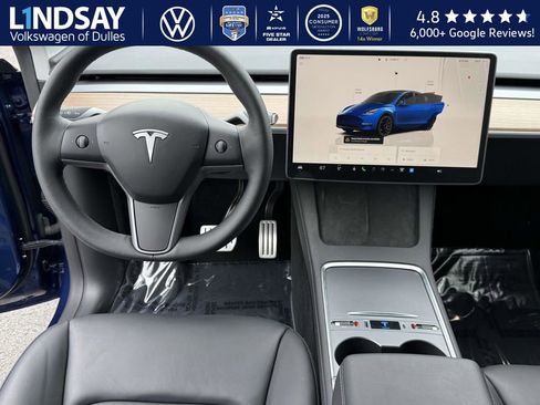Used 2024 Tesla Model Y Performance image 9