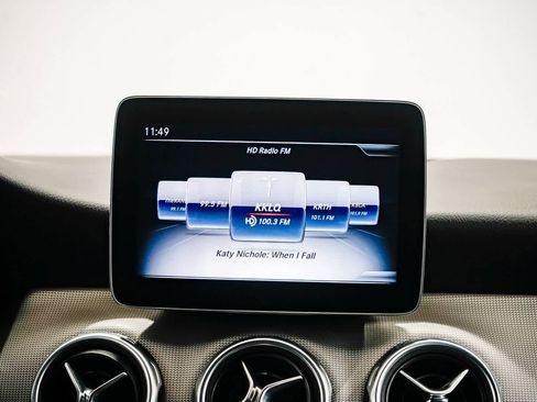 Used 2019 Mercedes-Benz GLA 250 image 13