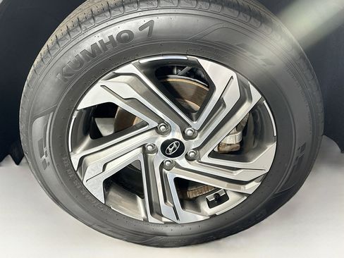 Used 2023 Hyundai Santa Fe SEL image 11