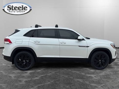 New 2026 Volkswagen Atlas Cross Sport SE FWD image 6