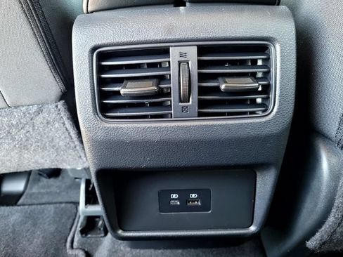 Certified 2023 Nissan Rogue SV FWD image 13