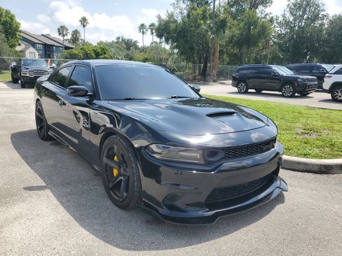 Used 2020 Dodge Charger Scat Pack w/ Dynamics Package RWD image 2