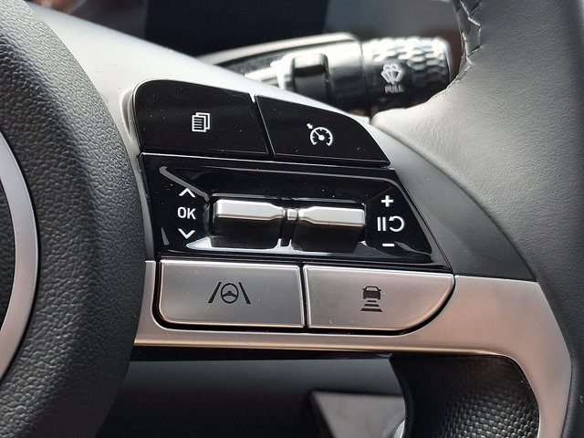 Certified 2023 Hyundai Elantra Limited FWD image 22