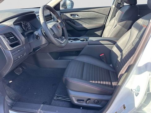 New 2026 Nissan Rogue SV image 8