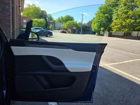 Used 2023 Tesla Model X image 56