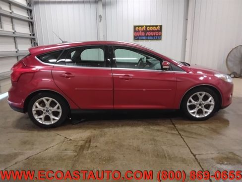 Used 2012 Ford Focus SEL image 2