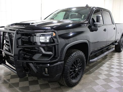 Used 2024 Chevrolet Silverado 2500 LTZ w/ LTZ Plus Package AWD/4WD image 36