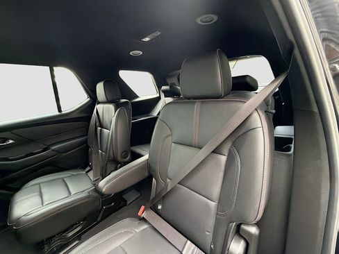 Used 2023 Chevrolet Traverse RS FWD image 25