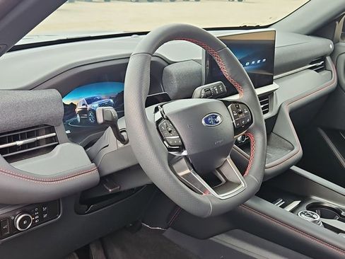 Used 2025 Ford Explorer ST-Line w/ Premium Package image 9