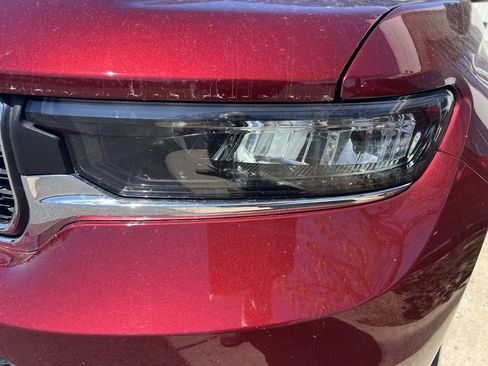 Used 2023 Jeep Grand Cherokee L Laredo image 3