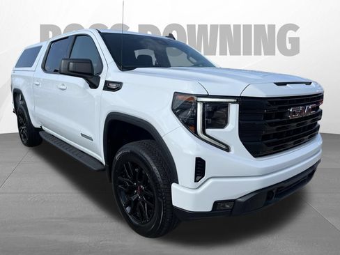 Used 2024 GMC Sierra 1500 Elevation AWD/4WD image 3