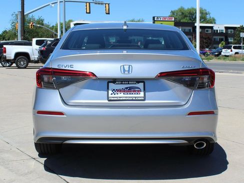 Used 2024 Honda Civic Sport image 37
